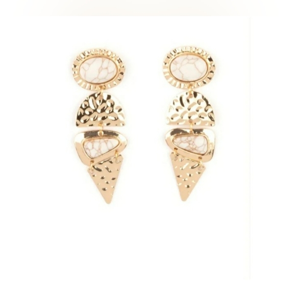 Vintage Gold Earthy Earrings - Picture 2 of 3